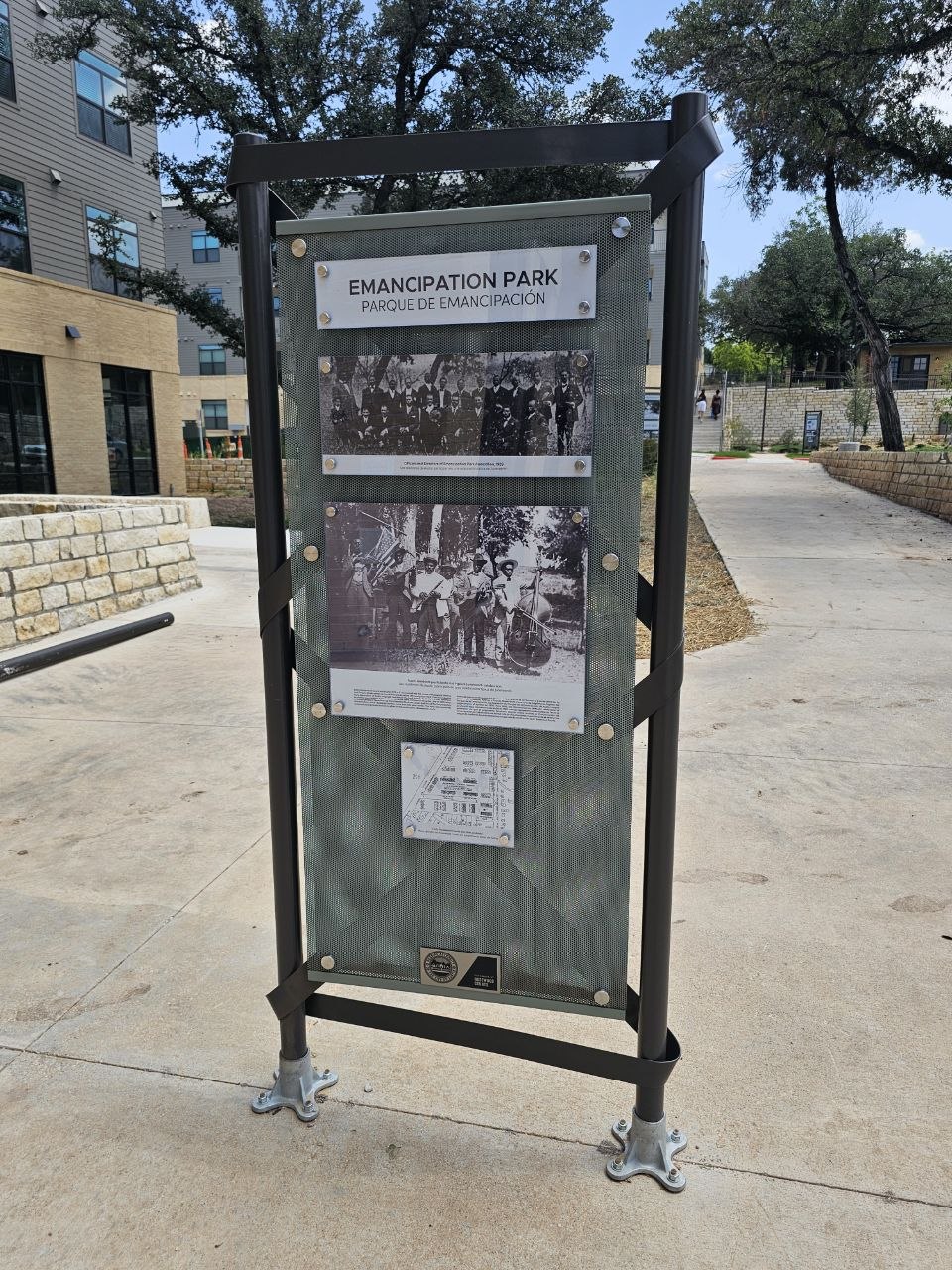 Emancipation Park historical marker at Rosewood Courts